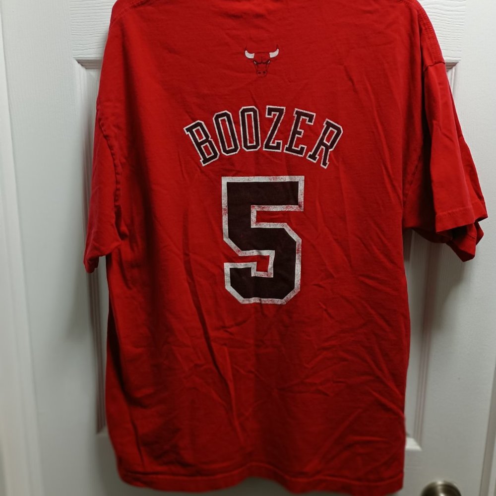 CHICAGO BULLS #5    NBA  BOOZER TEE - Picture 3 of 4